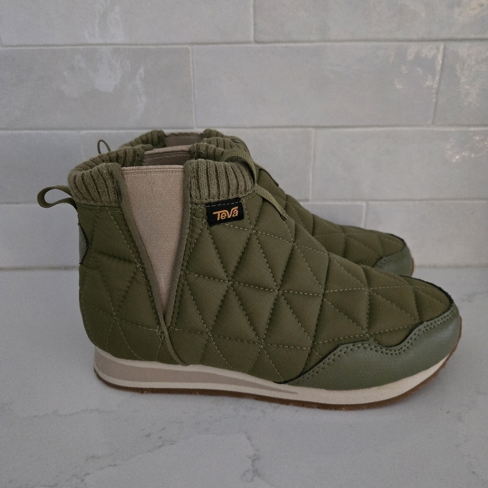 EUC Teva Ember Quilted Ankle Boot Mid Water-Repellent Bootie Burnt Olive Drab 5